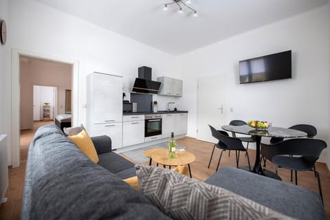 TV and multimedia, Living room, Dining area, kitchen