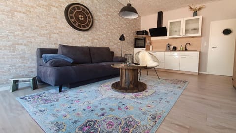 Kitchen or kitchenette, Living room, Seating area, dishwasher, microwave, stove