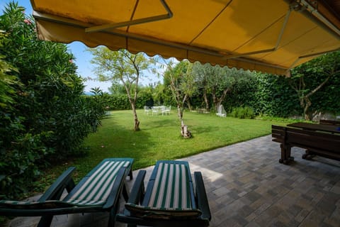Garden view, sunbed