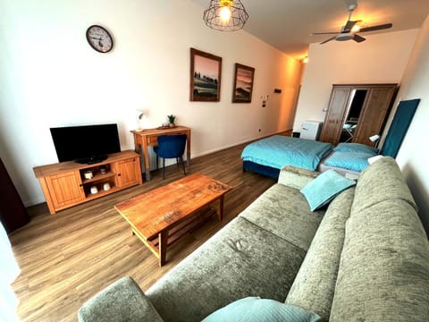 Property building, Neighbourhood, Location