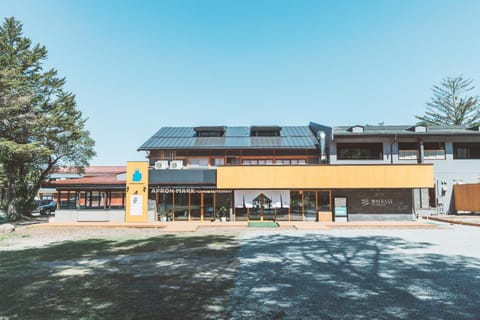 Property building, Day