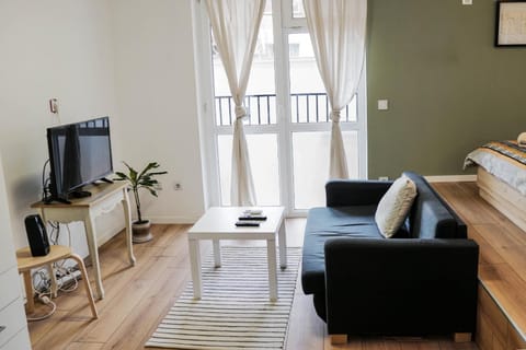 Communal lounge/ TV room, TV and multimedia, Living room, Seating area