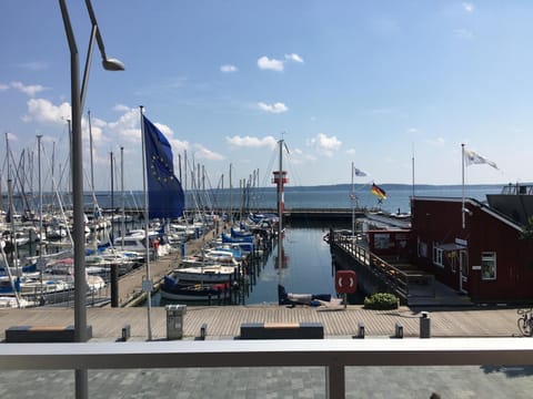 Apartment 3 - "Am Leuchtfeuer 3", Apartmenthaus Hafenspitze, Blickrichtung Strandoffene See Apartment in Eckernförde