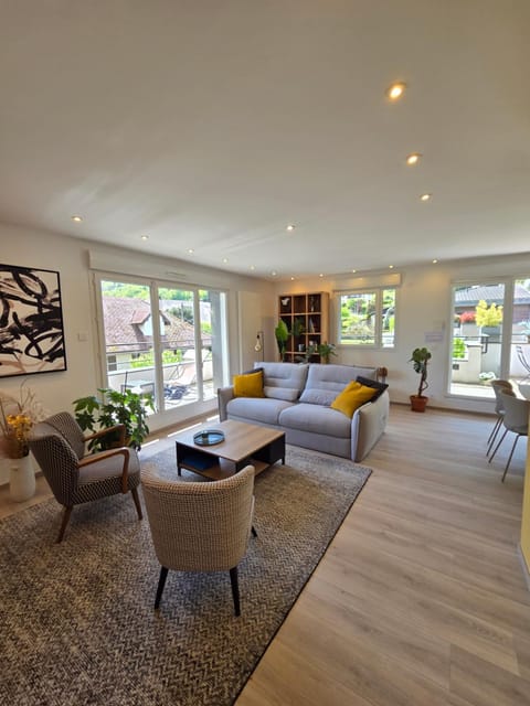 Entre lac et montagne - T4 centre Sevrier lac d'Annecy Apartment in Sévrier