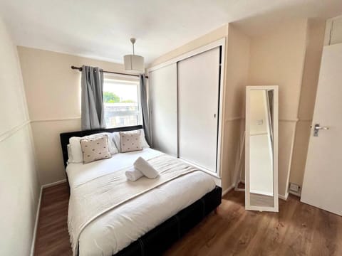 Central 4 bedroom house with Driveway House in Newcastle upon Tyne