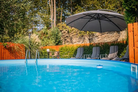 Garden, Swimming pool, sunbed