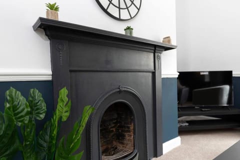 The Stone House - Spacious, Central, Modern House in Alnwick