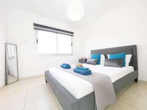 Bed, Photo of the whole room, Bedroom, towels, air conditioner