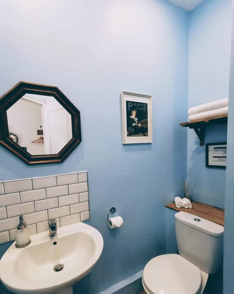 ‘Les Portes Bleues’ Chambres d’hôtes Bed and Breakfast in Brittany