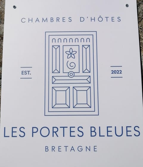 ‘Les Portes Bleues’ Chambres d’hôtes Bed and Breakfast in Brittany