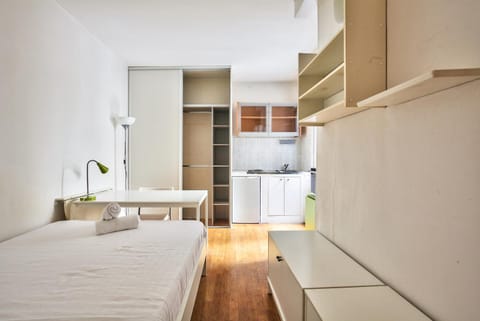 Bed, Kitchen or kitchenette, Photo of the whole room, Bedroom, wardrobe