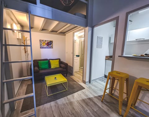 Yellow Studio - Poitiers Coeur de ville Apartment in Poitiers