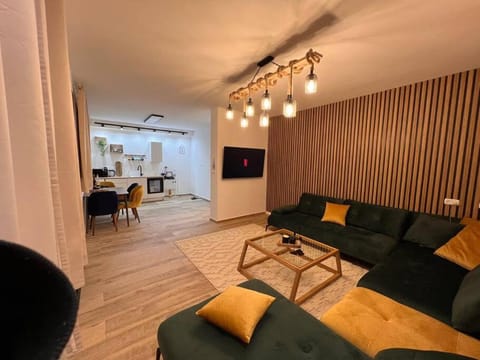 Communal lounge/ TV room, TV and multimedia, Living room, Seating area, Evening entertainment