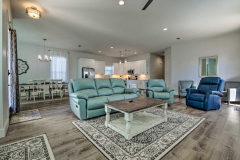 Spacious Gulfport Home - Walk to Beach! House in Gulfport