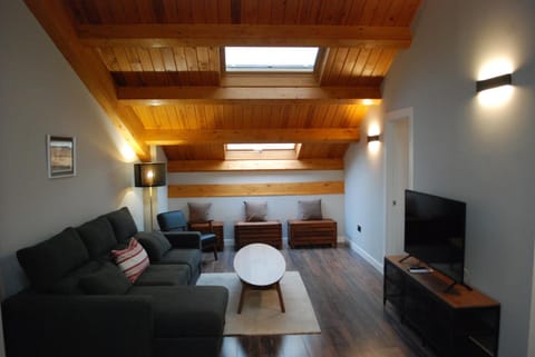 Communal lounge/ TV room, Living room, Seating area