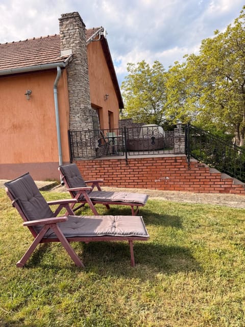 Property building, Patio, Garden, Hot Tub, Garden view, sunbed