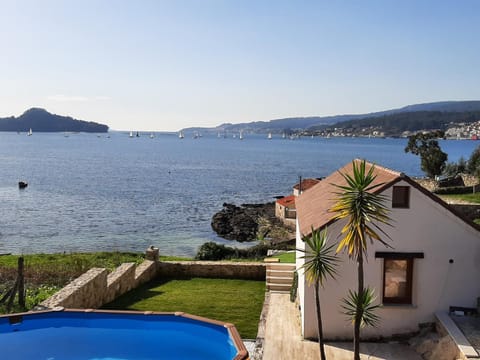 Property building, Nearby landmark, Day, Natural landscape, Mountain view, Pool view, River view, Swimming pool