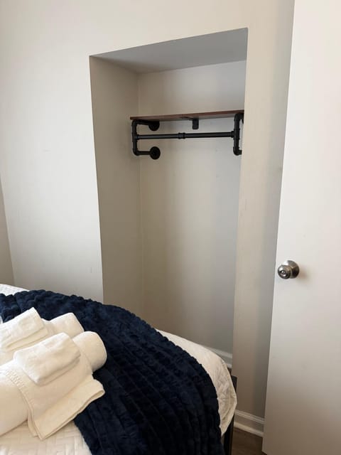 Housepitality - Franklinton Manor - Spacious House in Franklinton