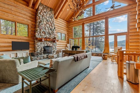 Willow Cove Log Cabin Cabin in Bass Lake