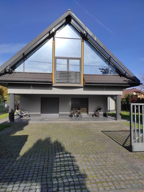 Property building, Day