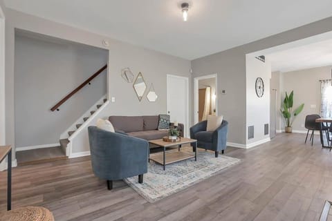 Housepitality - The Southwestern House in Franklinton