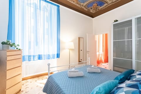 Bed, Bedroom, towels, wardrobe