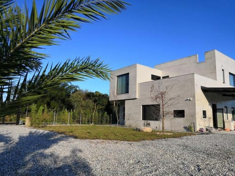 Property building, Day, Garden, Garden view
