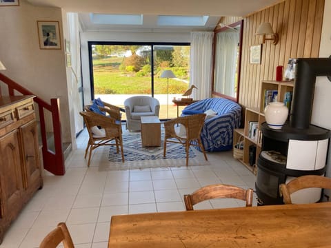 Maison indépendante avec jardin à 800m de la plage - FR-1-418-195 House in Locmaria