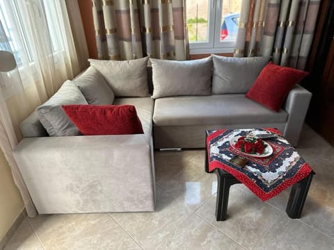 Demi's House Apartment in Volos