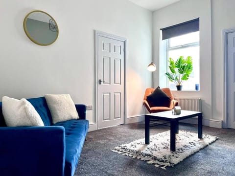 Outdoor Patio, Near Stadium Of Light, Refurbished Apartment hotel in Sunderland