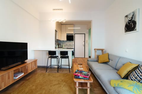 Communal lounge/ TV room, TV and multimedia, Kitchen or kitchenette, Living room, Seating area, Dining area