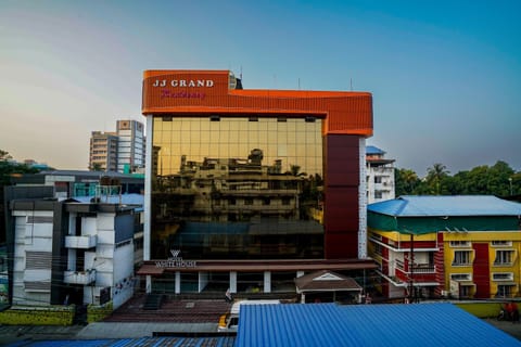 Property building, Day, City view