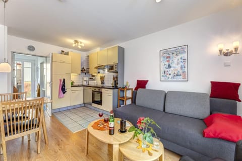 Kitchen or kitchenette, Living room, Seating area