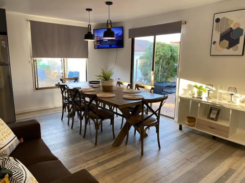 TV and multimedia, Dining area