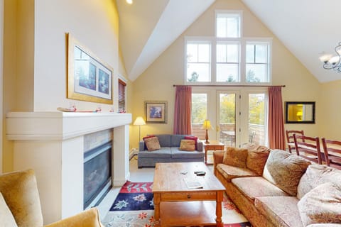 Castle Hill Condos O2 Apartment in Proctorsville