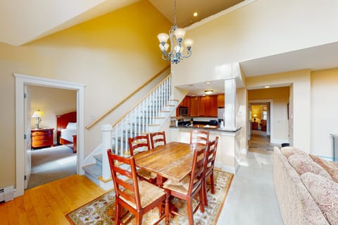 Castle Hill Condos O2 Apartment in Proctorsville