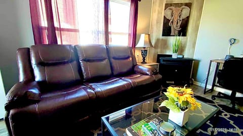 Perfect Combo of Charm & Comfort- 2Bedroom Home House in Noblesville