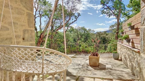 Patio, Garden view, Mountain view