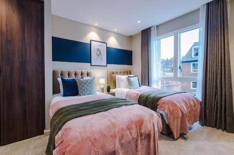 Winter Sale! Lovely Central York Abode - Sleeps 6 Apartment in York