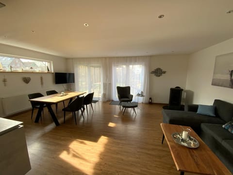 Living room, Seating area, Dining area