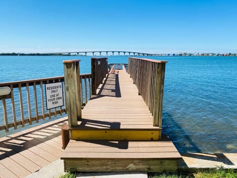 Bahia Del Mar Isla Del Sol Tierra Verde Waterfront Pool 2-2 House in Isla del Sol