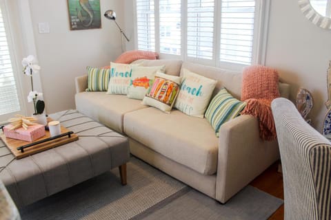 Pass-A-Grille Key West Style Guest House Pool BBQ House in Tierra Verde