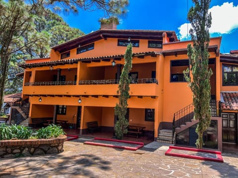 Property building, Facade/entrance, Parking