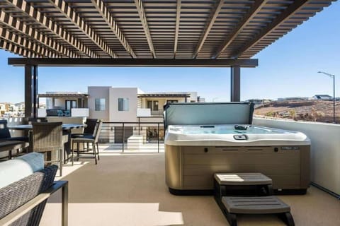 Almost Heaven townhouse House in St George