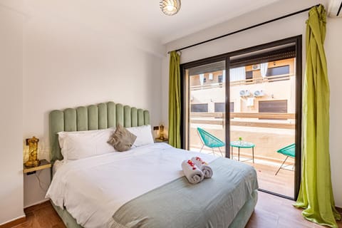 Bed, View (from property/room), Balcony/Terrace, Photo of the whole room, Bedroom, towels