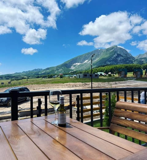 WOLFOREST Chalet in Montenegro