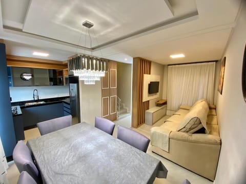 TV and multimedia, Kitchen or kitchenette, Dining area, minibar