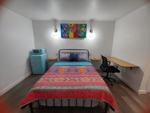 Bed, Photo of the whole room, Bedroom, hair dresser