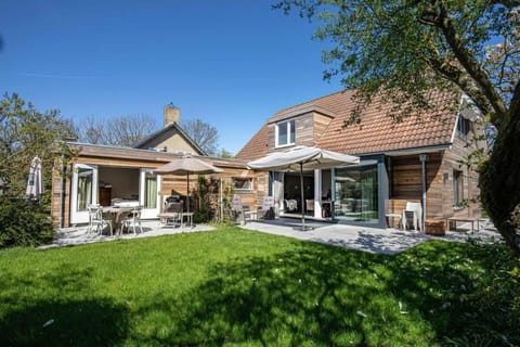 Hello Zeeland - Villa Jhr de Casembrootplein 23 House in Domburg