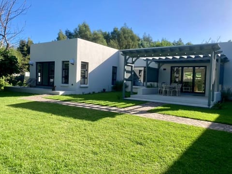 Property building, Facade/entrance, Garden view